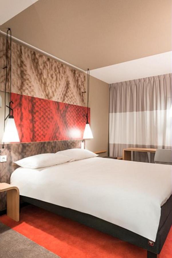 ไอบิส บอร์โด ซองทร์ การ์ แซ็งฌ็อง Hotel ภายนอก รูปภาพ