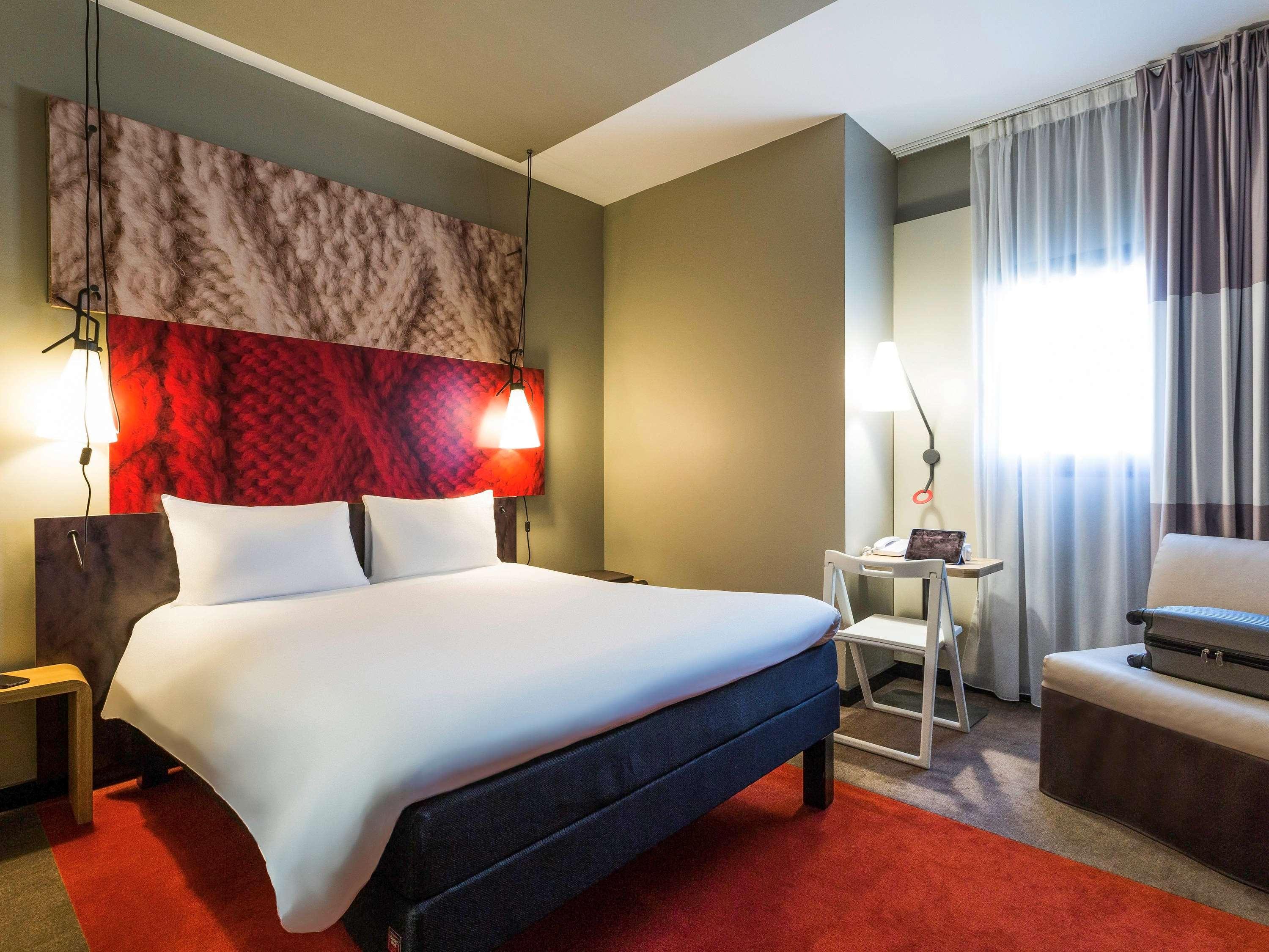ไอบิส บอร์โด ซองทร์ การ์ แซ็งฌ็อง Hotel ภายนอก รูปภาพ